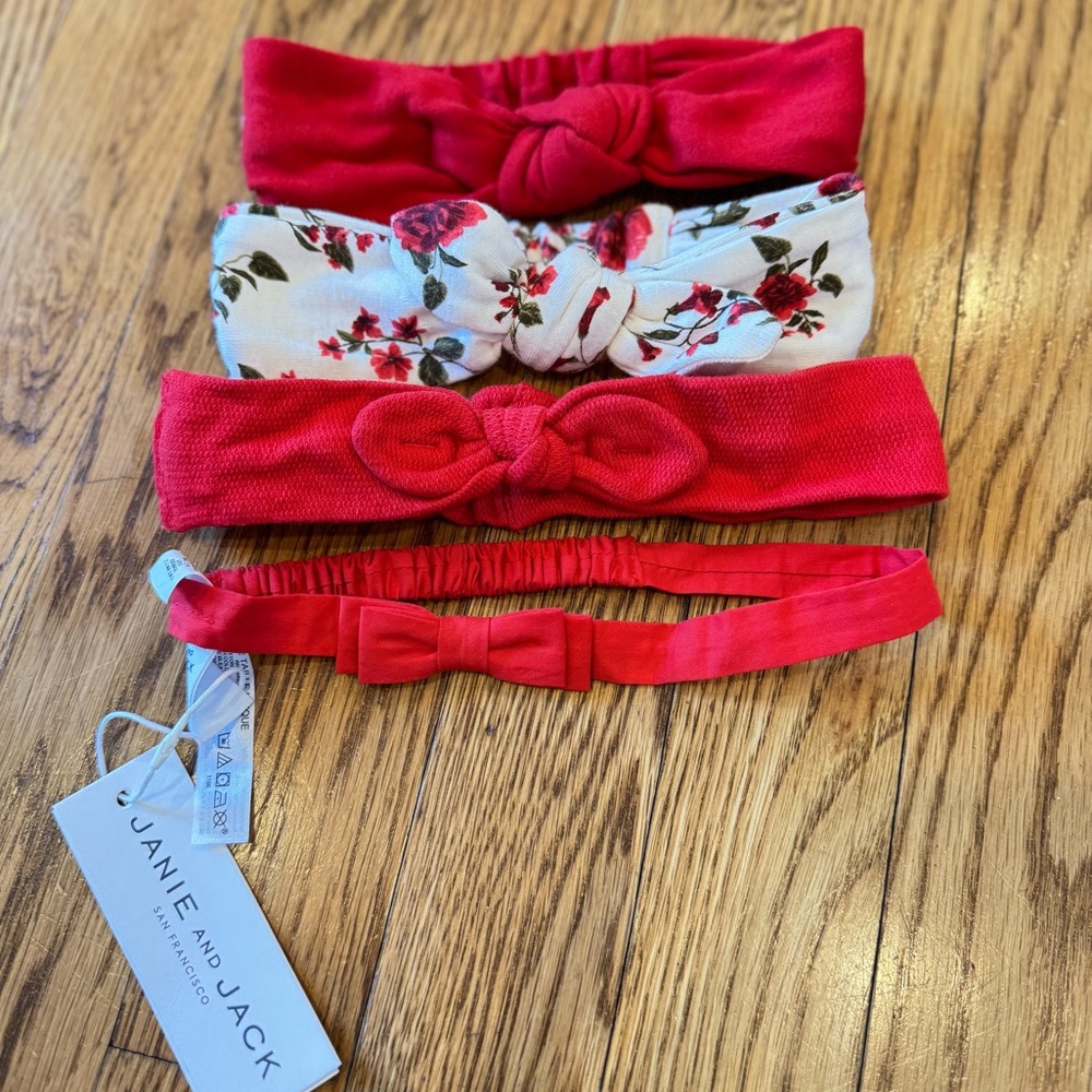 Set of 4 red headbands - baby girl, never worn - good condition - mixed brands